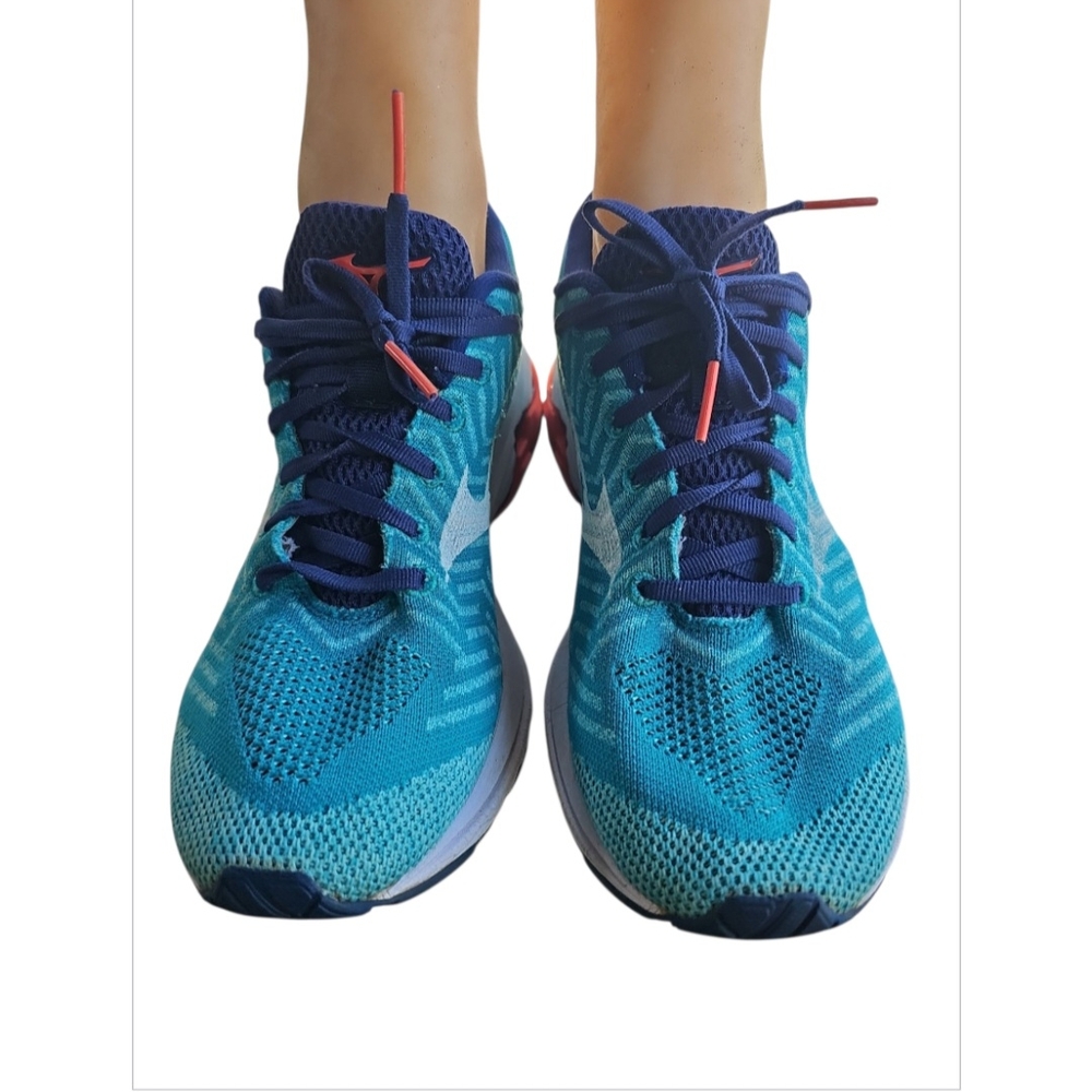 Mizuno Women's Blue Running Shoes - Picture 2 of 8